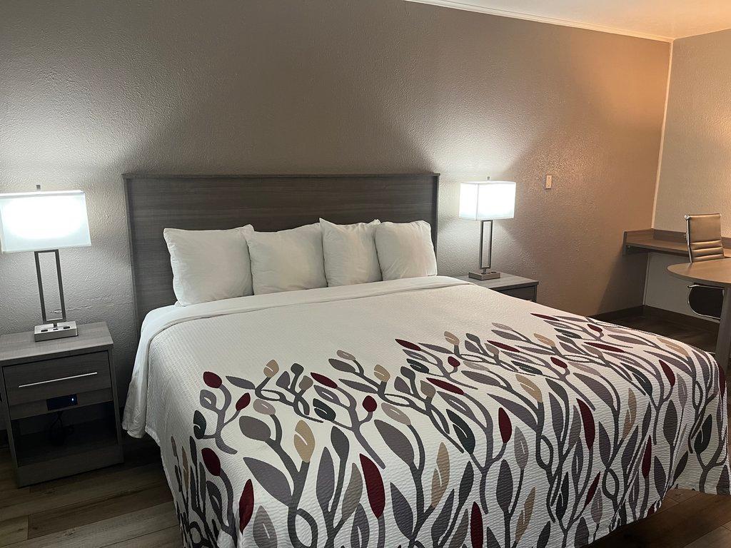 Red Roof Inn Madisonville Екстериор снимка