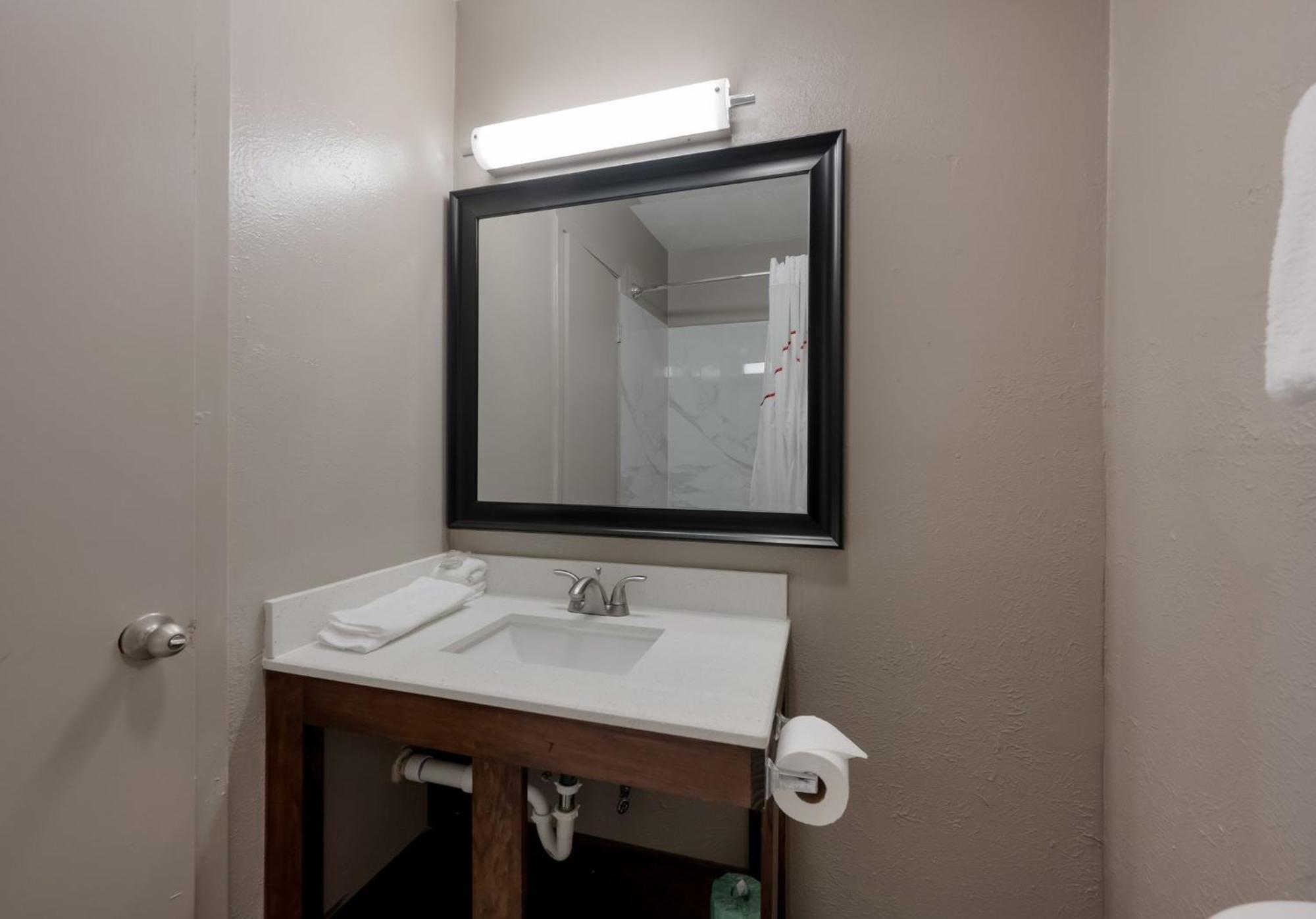 Red Roof Inn Madisonville Екстериор снимка