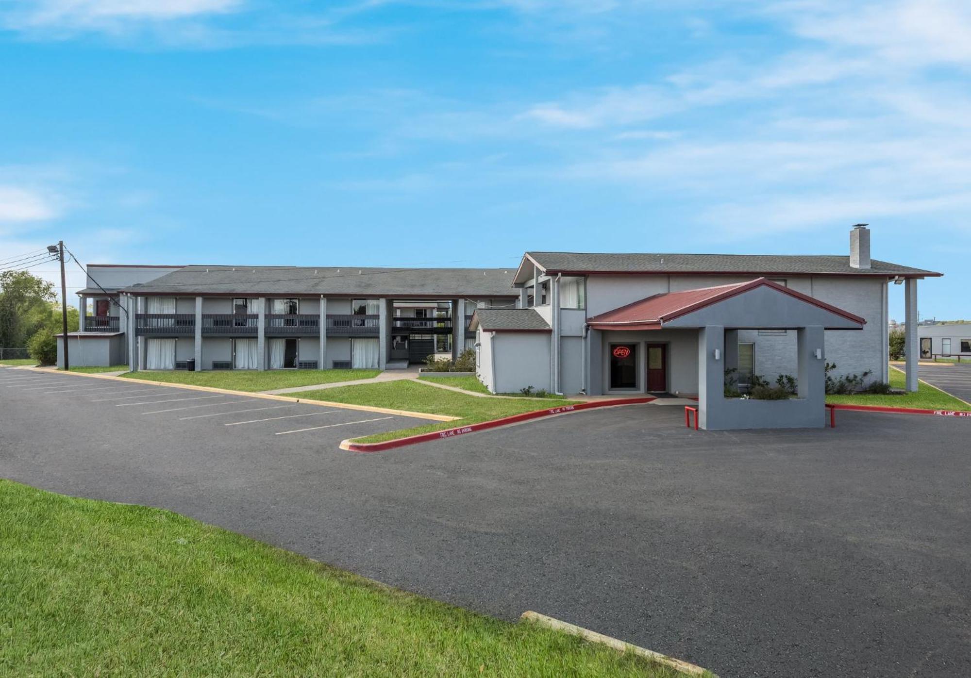 Red Roof Inn Madisonville Екстериор снимка