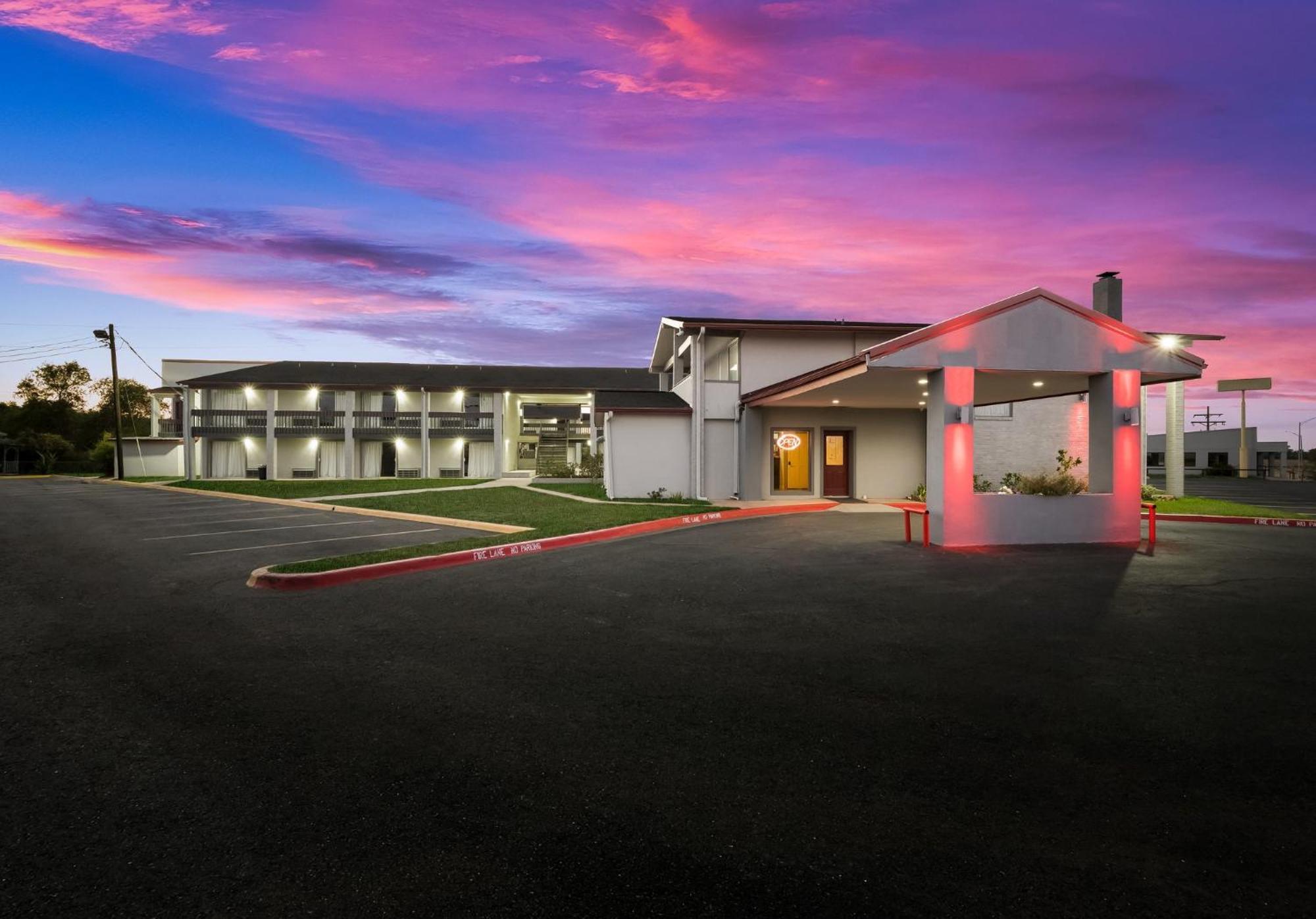 Red Roof Inn Madisonville Екстериор снимка