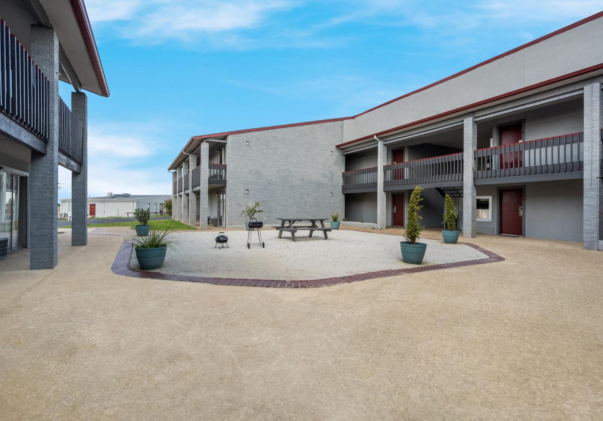 Red Roof Inn Madisonville Екстериор снимка